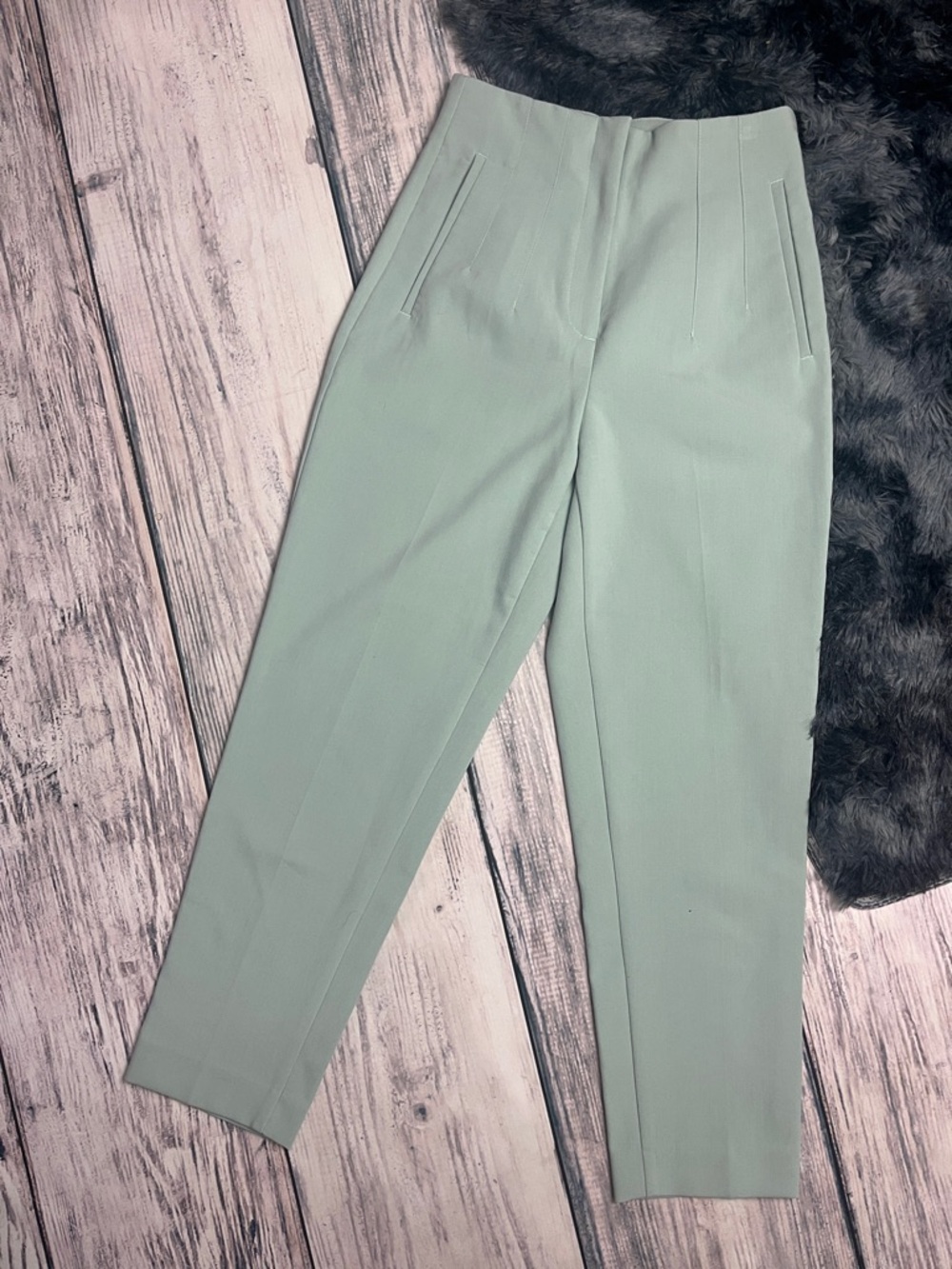 High-Waist Tailored Mint Green Women's Trousers by Zara